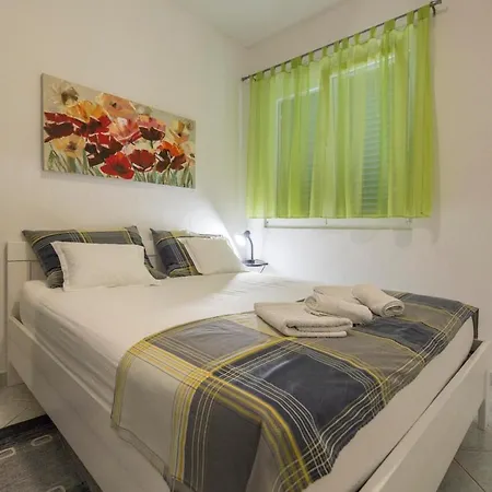 Ground Floor Апартаменты *